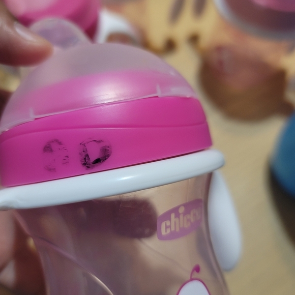 Chicco Pink and Blue Sippy Cups Set Of 5 - Picture 5 of 8